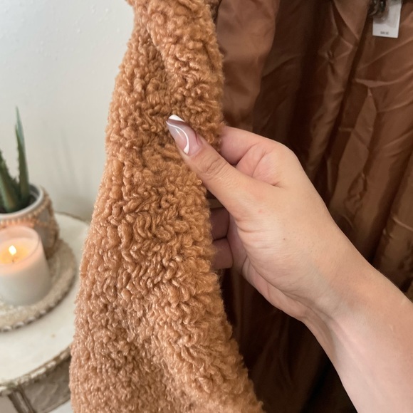 Sherpa Jacket - Picture 3 of 3